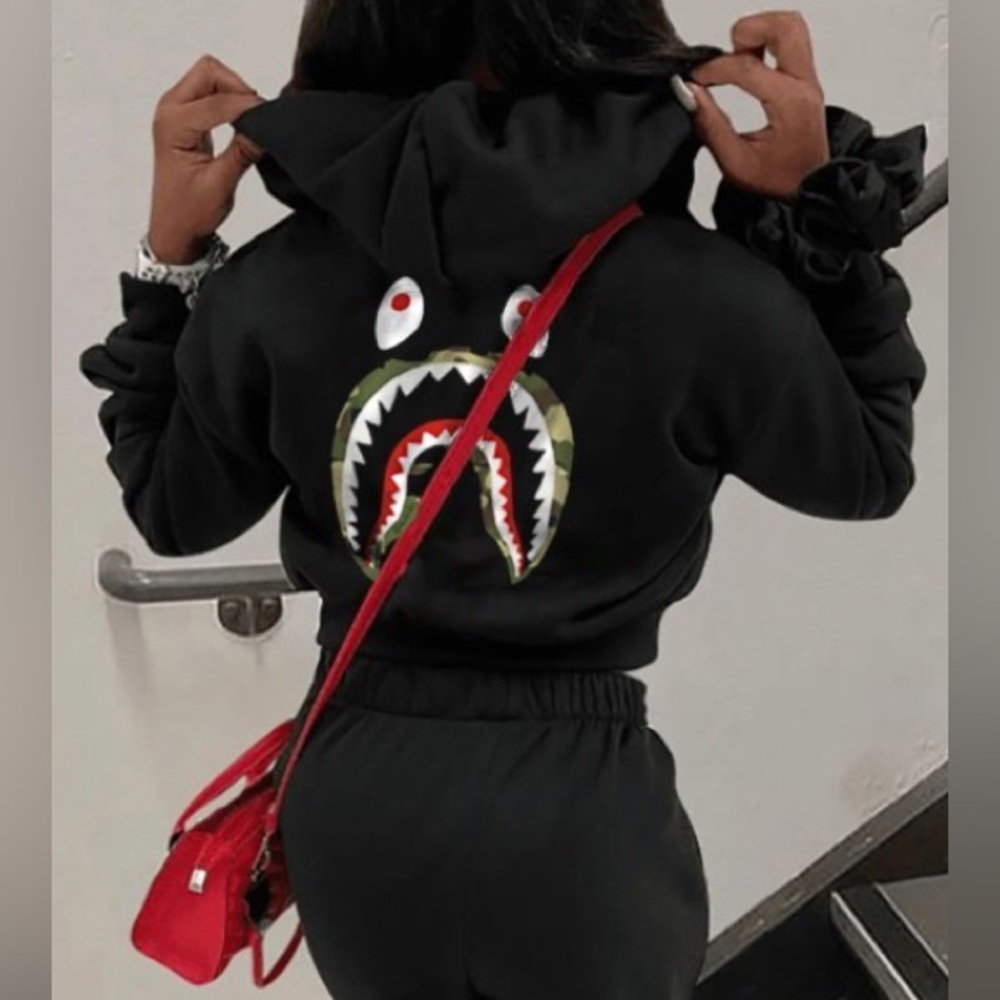 Camouflage Fish Mouth Graphics Pullover Long Sleeve Hooded Sweatshirt